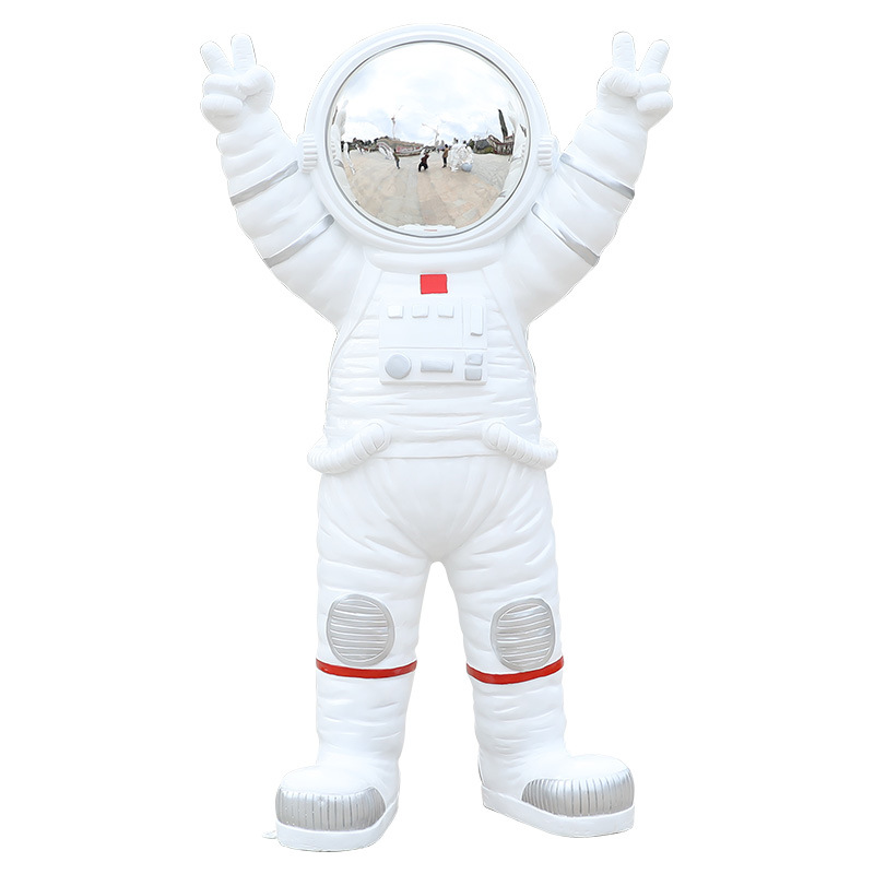 Astronaut sculpture ornament o - Gardening Tools Sketch recension och pris